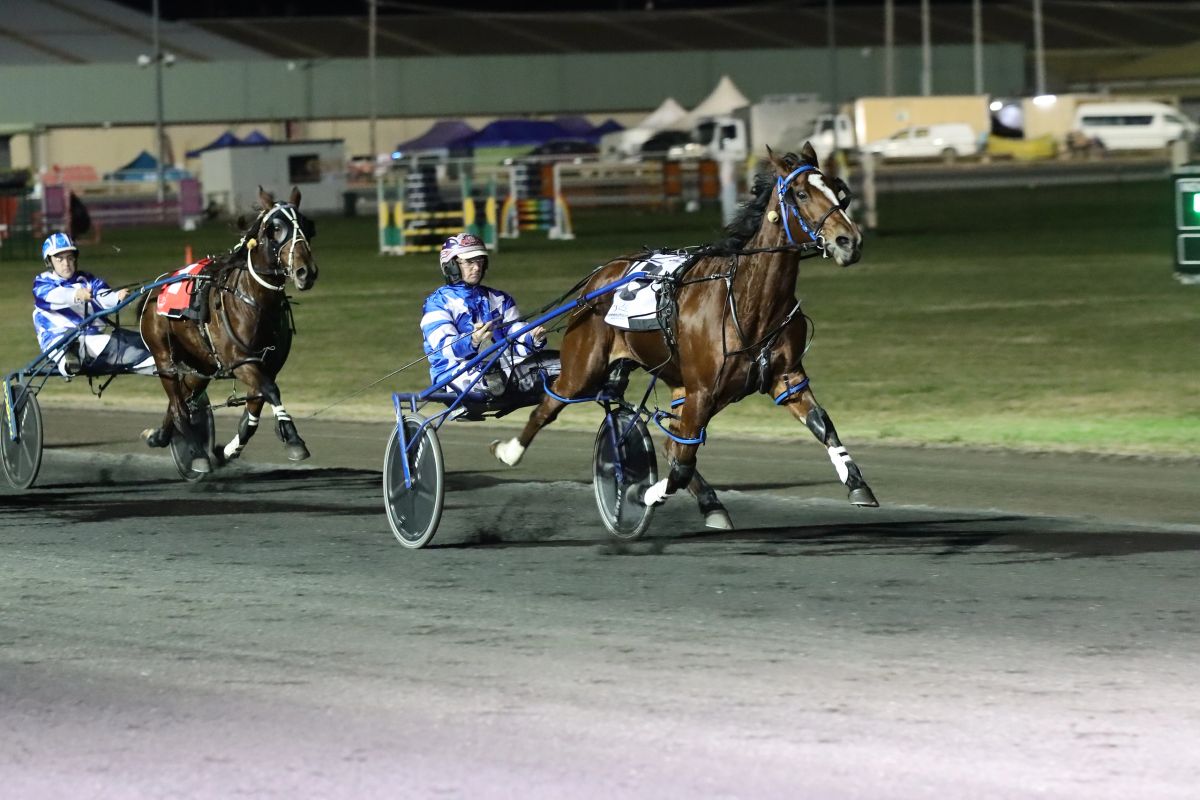 HARNESS RACING