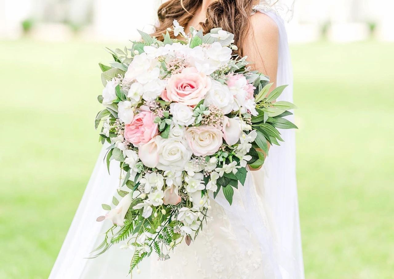 HEN HOUSE DESIGNS Wedding and Prom Florist in Denham Springs