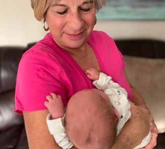 Professional postpartum and breastfeeding support.