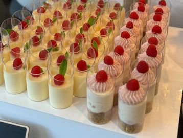 Cheesecake and lemon posset 