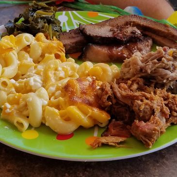 BBQ plate with Mac & cheese.