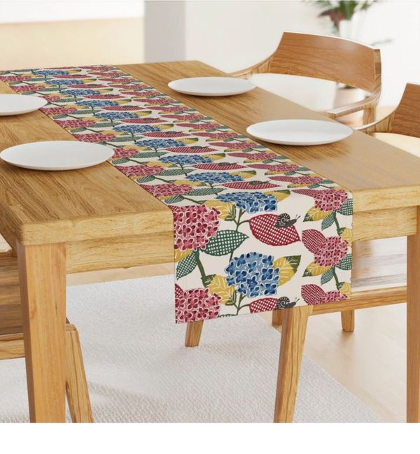 Table runner with 'Hydrangea (multi color) 'textile design by Keiko Okamoto