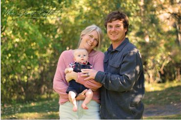 Family photo, baby, outdoors in fall. Missoula, Montana photographer. 