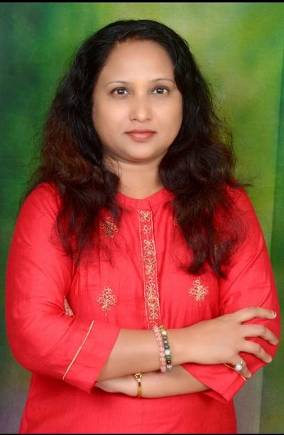 Meenaakshie Dolare