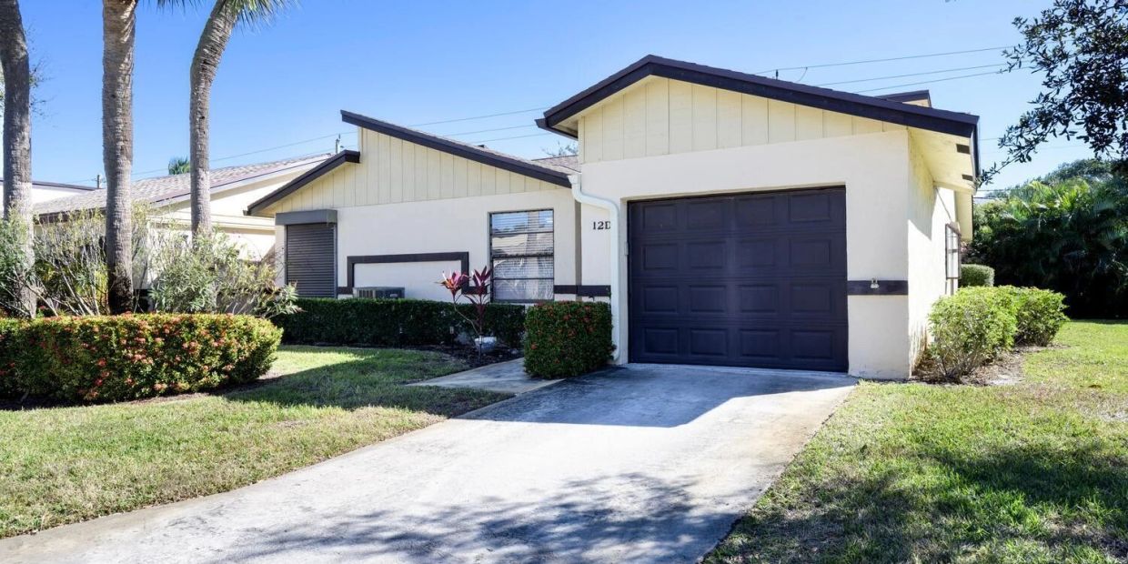Need to sell a probate or inherited property in Palm Beach County? Flora Robertson, Broker Associate