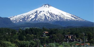 Posee una esencia única de naturaleza exuberante, arquitectura patrimonial y gastronomía sureña.

 
