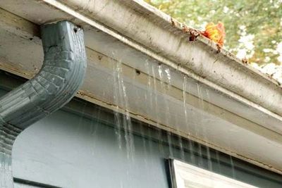 Laurel, Maryland, clogged gutters. Free Estimates