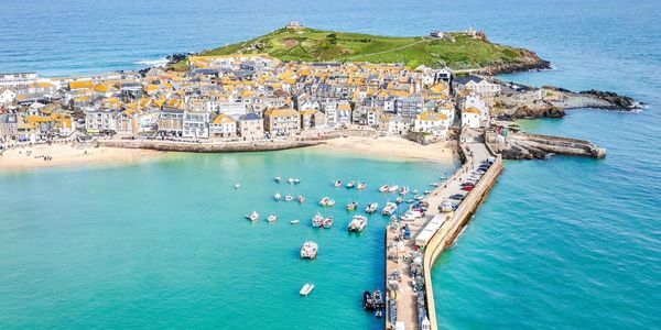 Smuggler's Hide and Cabin. A Beautiful Cornwall Holiday Cottage in St Ives. Aerial Harbour View