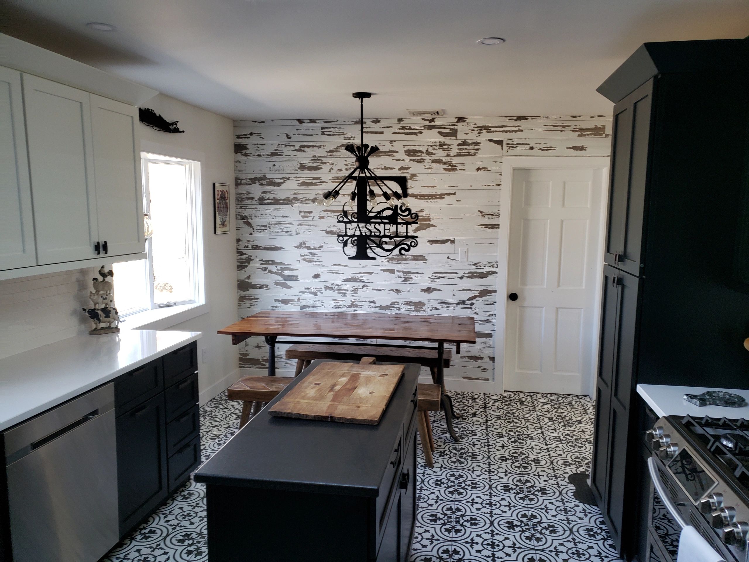 Farmhouse Kitchen
Shiplap
Centereach,NY
Quartz Countertops
Shaker Cabinets
Deco Tile