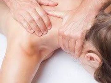 Deep tissue massage release knots and trigger points in neck, shoulders, and back 