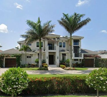 Naples, Florida
Custom Luxury Home Builder