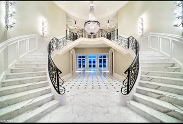Exquisite Custom Luxury Staircase
Naples Florida
