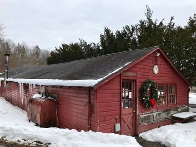 Photo of Whitlock's book barn 