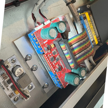 Changing the galvanometer on a 300w pulse laser.