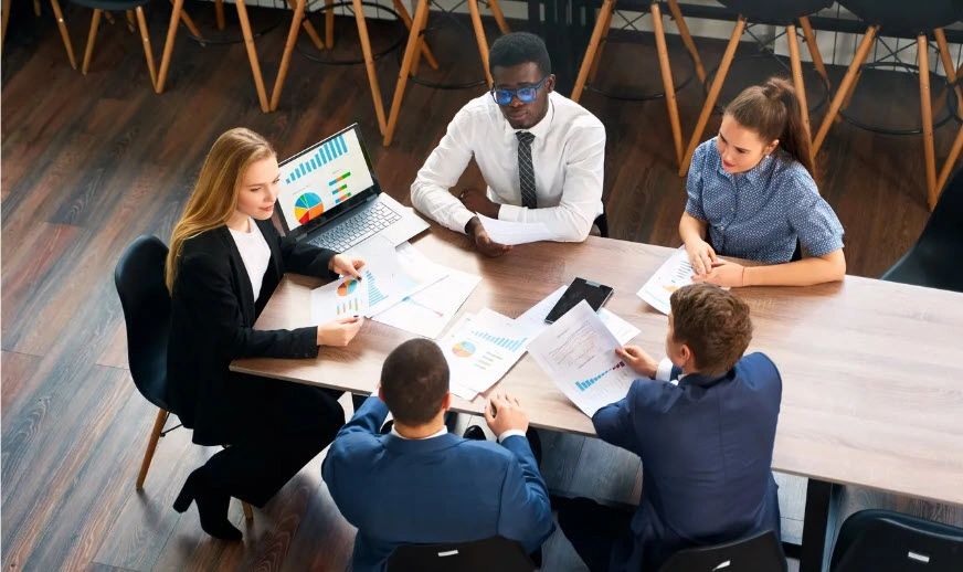 CTN-LLC team discussing online income strategies, digital marketing, project planning, and business growth opportunities.