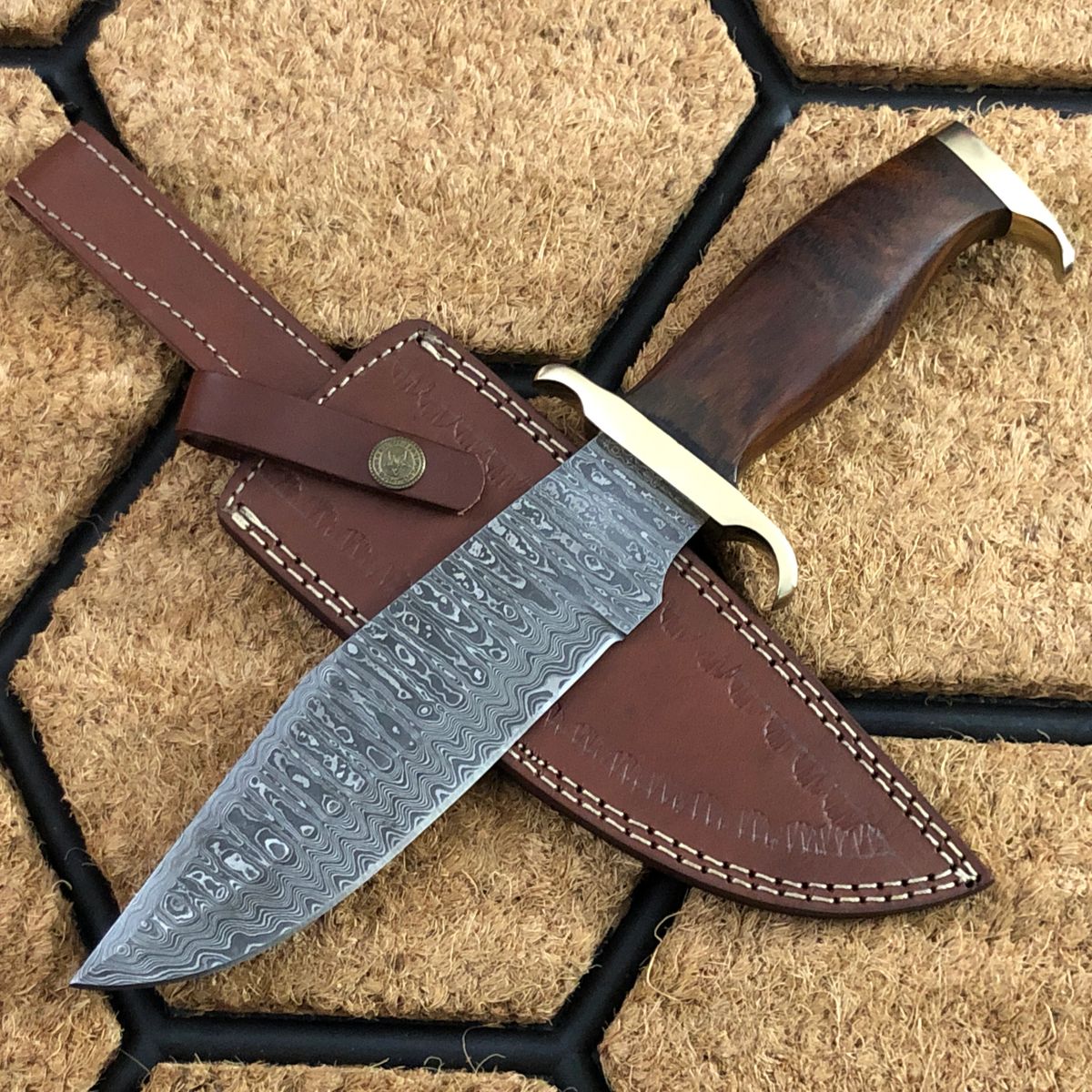 bowie knife