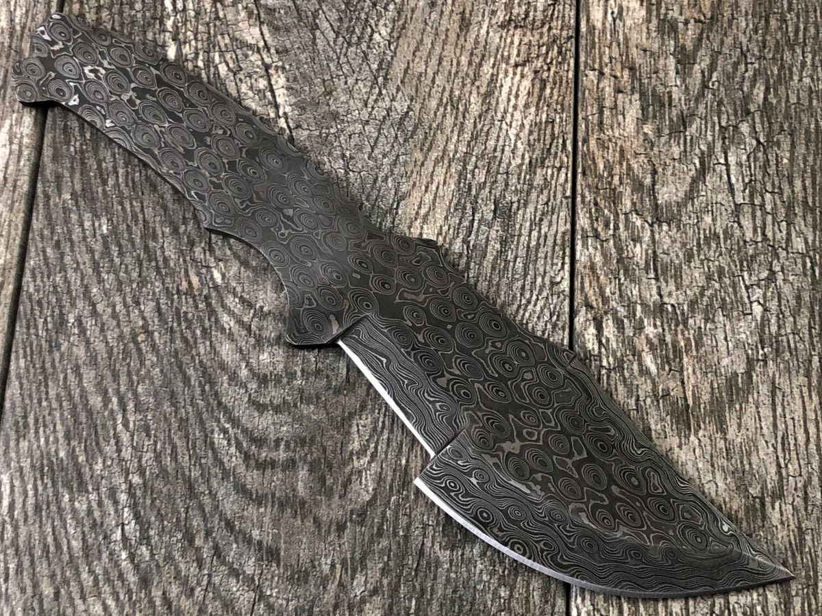 Making Damascus Hunting Knife 