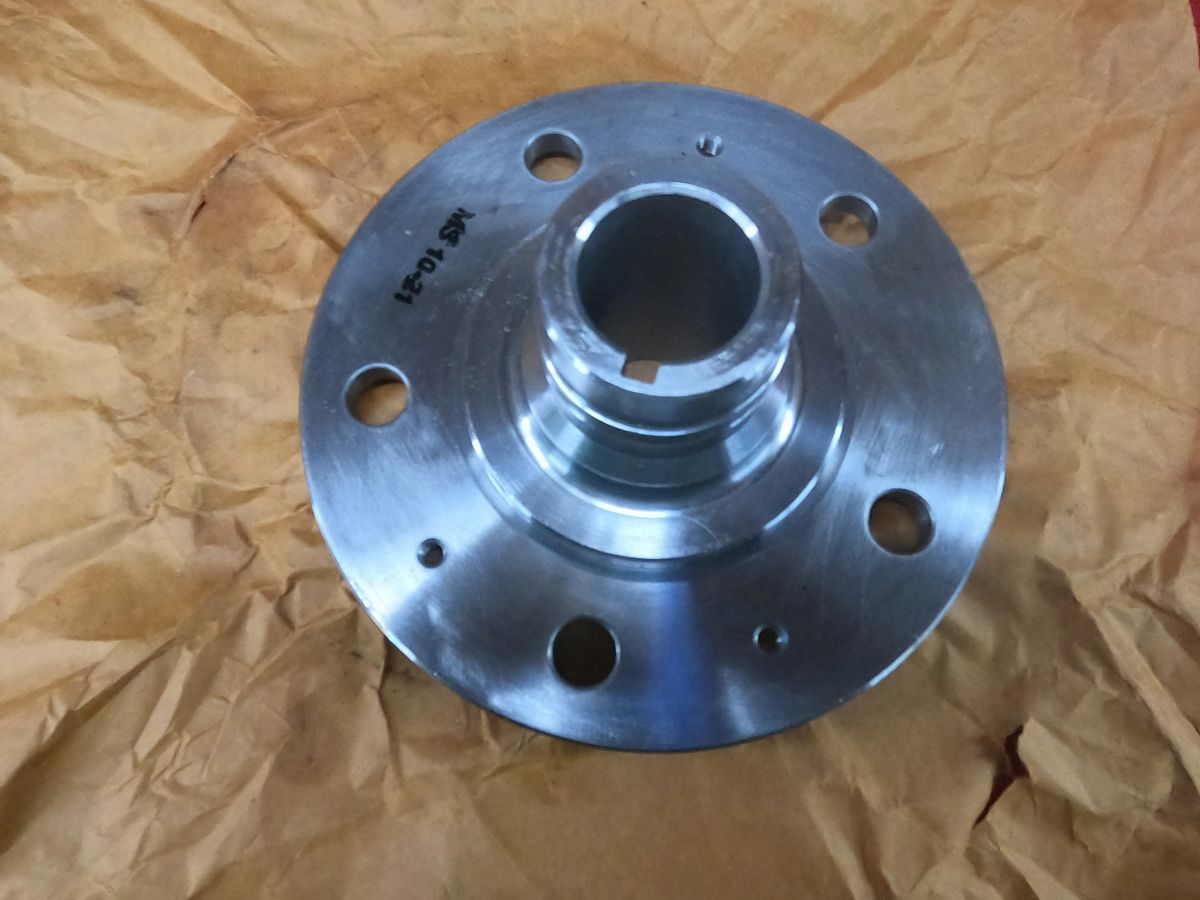 Rear Axle Hub