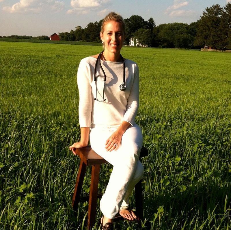 Dr. Aly Cohen consulting a patient