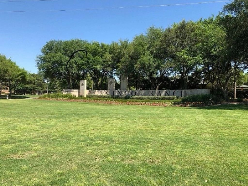 The Cinco Ranch subdivision sign in Katy, Texas.