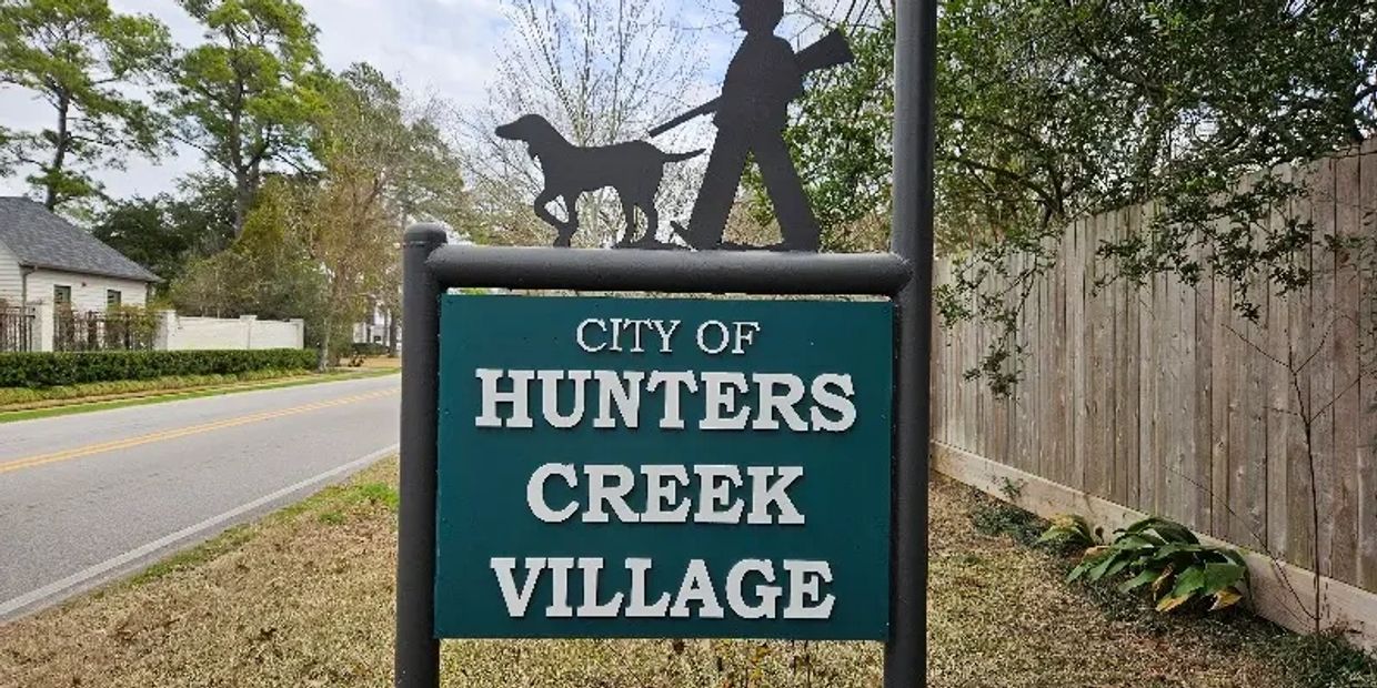 Upholstery cleaner in Hunters Creek Village specializing in delicate fine fabric upholstery cleaning