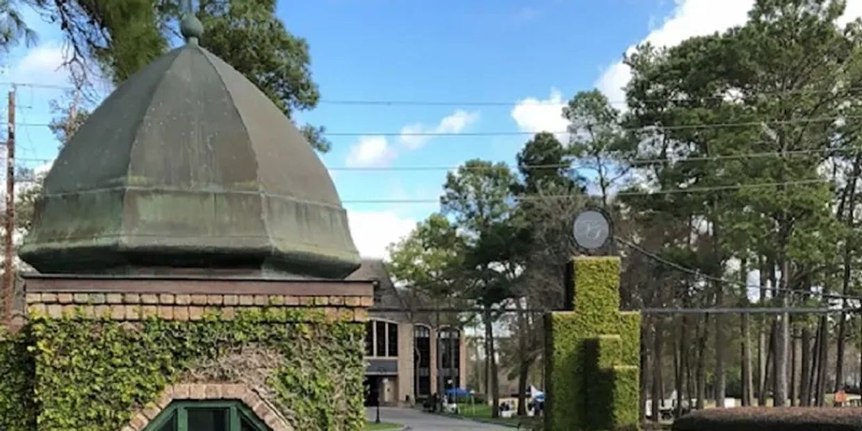 Upholstery cleaner in Spring specializing in delicate fine fabric upholstery cleaning.