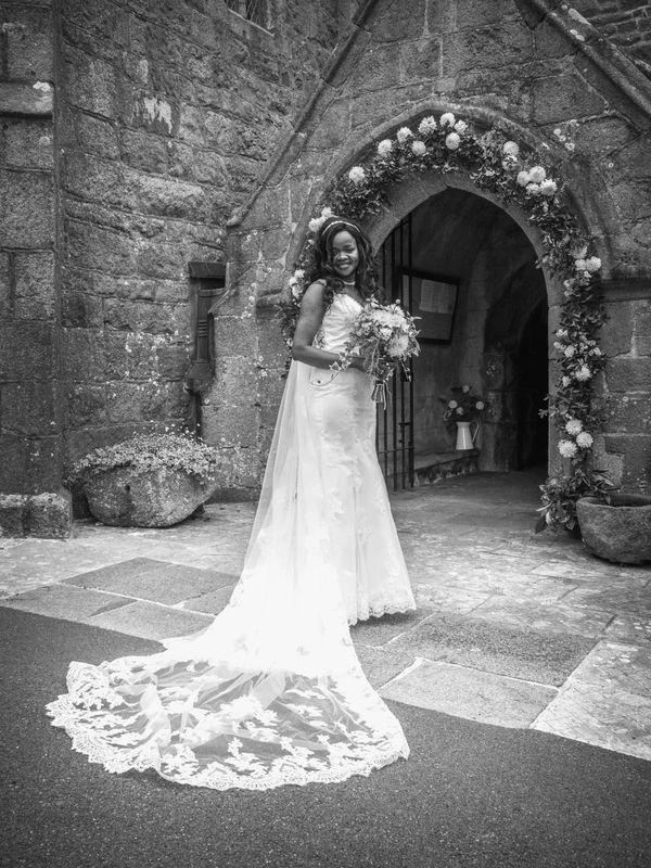 B&W bride, wedding photo in Guernsey