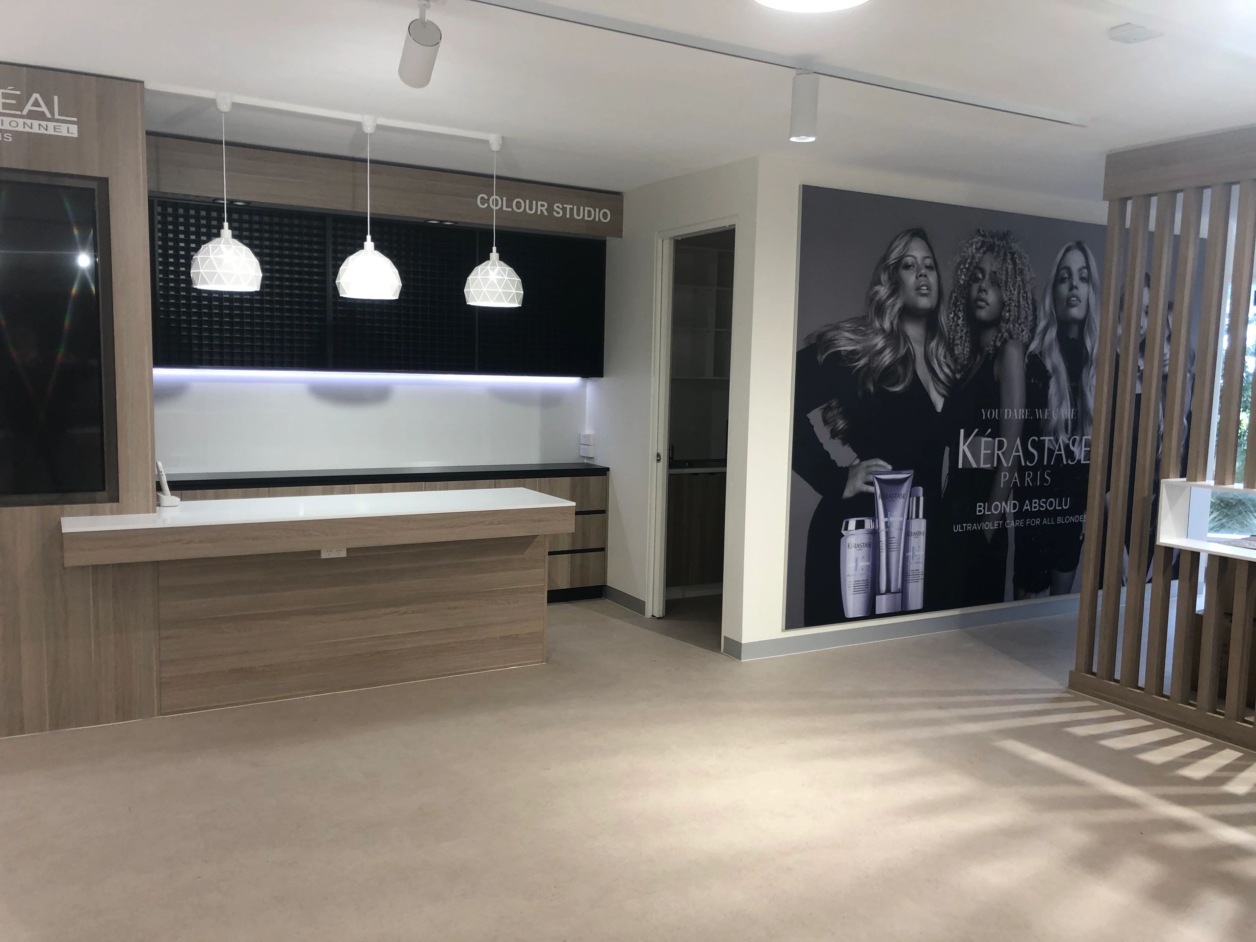 Graham Day Pty Ltd VBA Registered Commercial Builder, Shopfitting, Corporate Signage, Office Fitout.