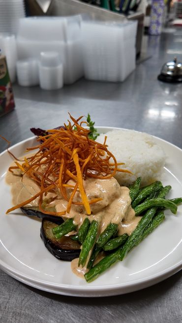 B7. Coconut Curry Salmon