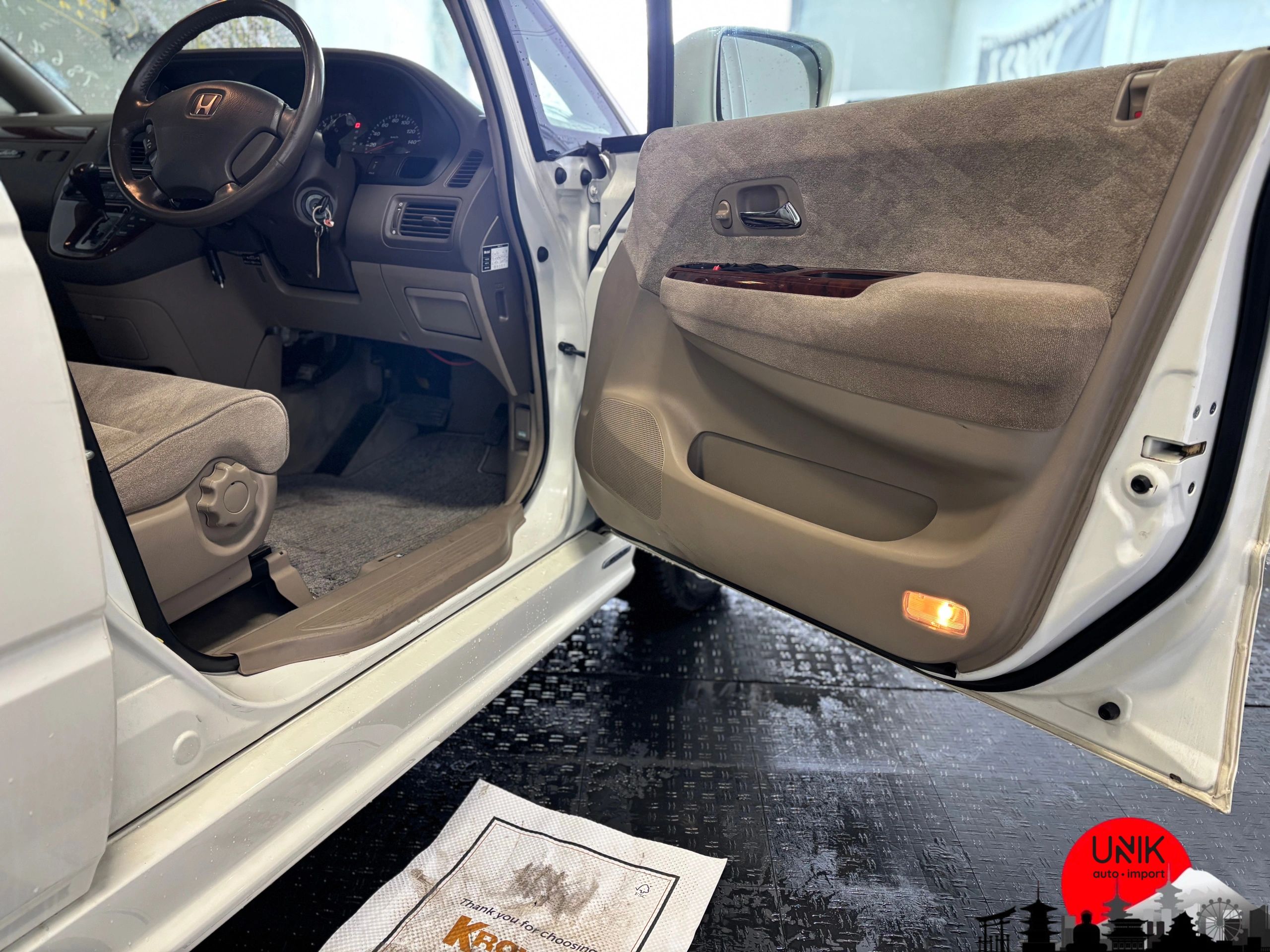 2000 Honda Odyssey JDM car for sale — photo 5 of 25