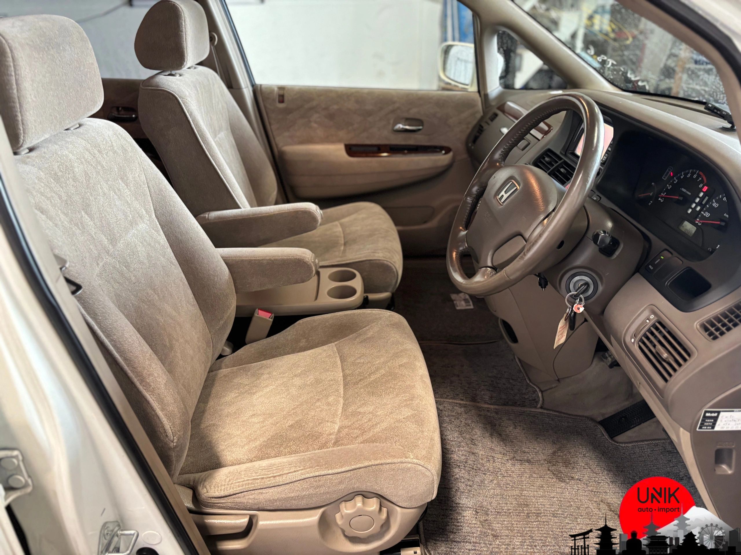 2000 Honda Odyssey JDM car for sale — photo 7 of 25