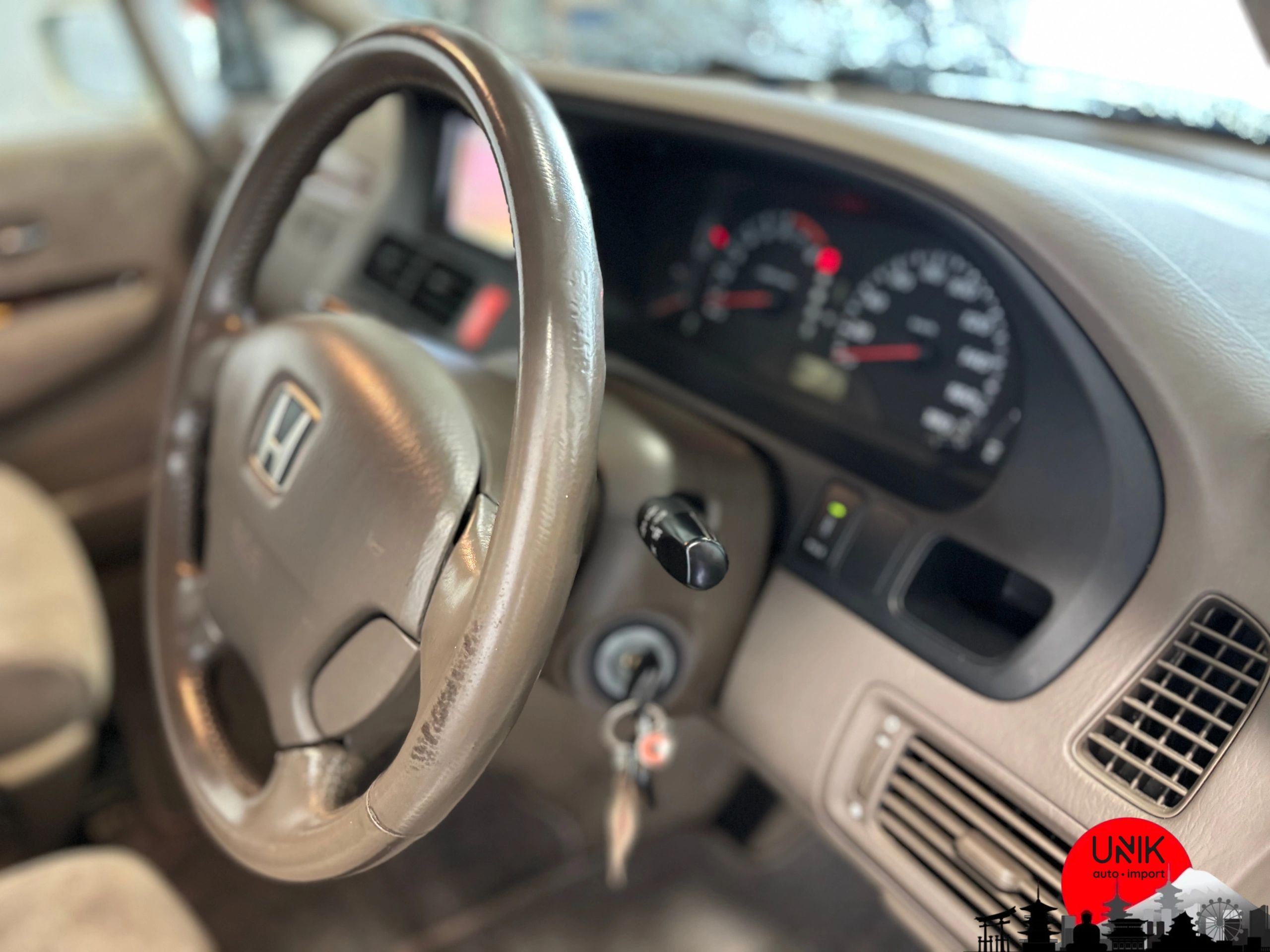 2000 Honda Odyssey JDM car for sale — photo 9 of 25