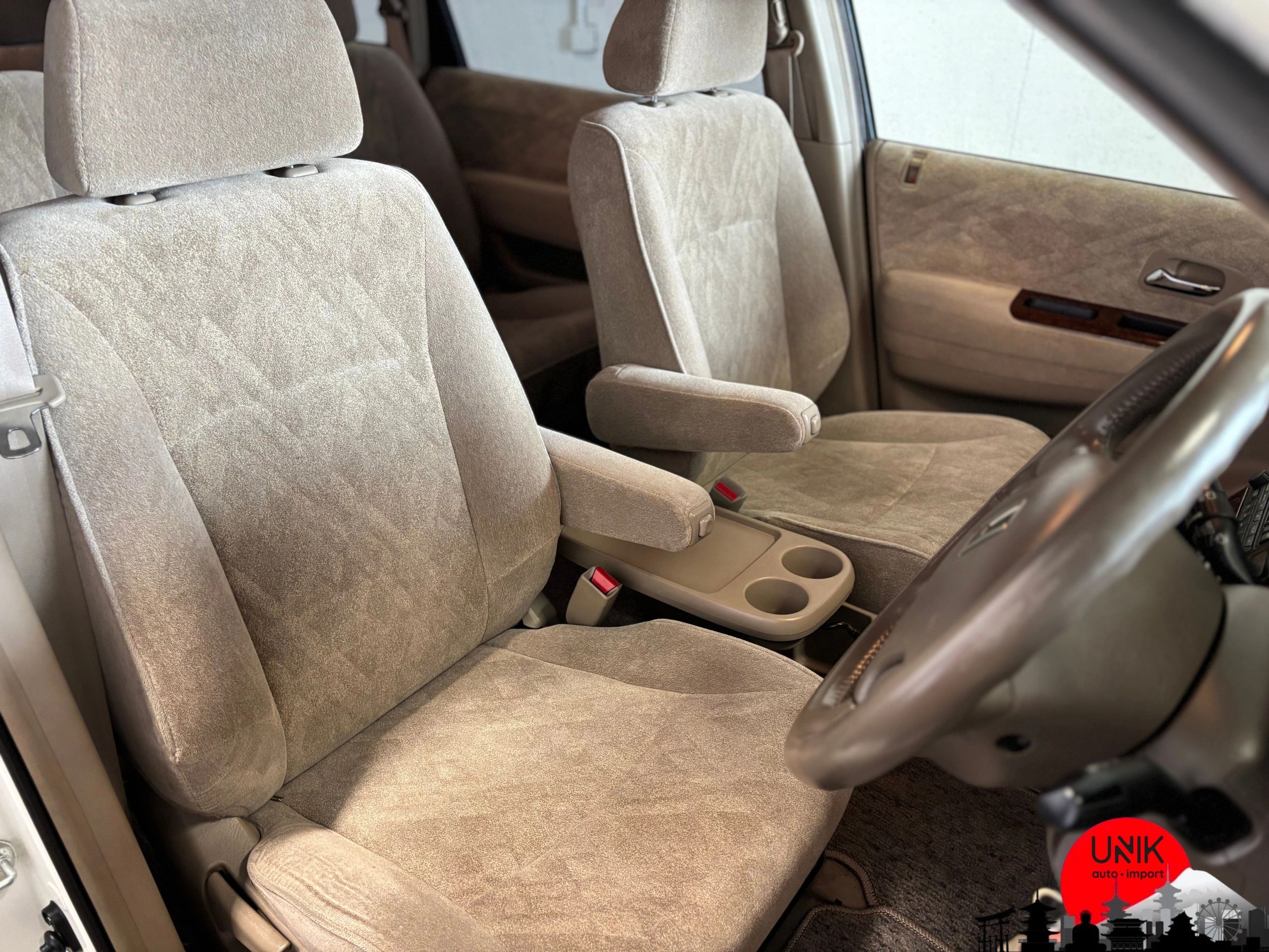2000 Honda Odyssey JDM car for sale — photo 8 of 25