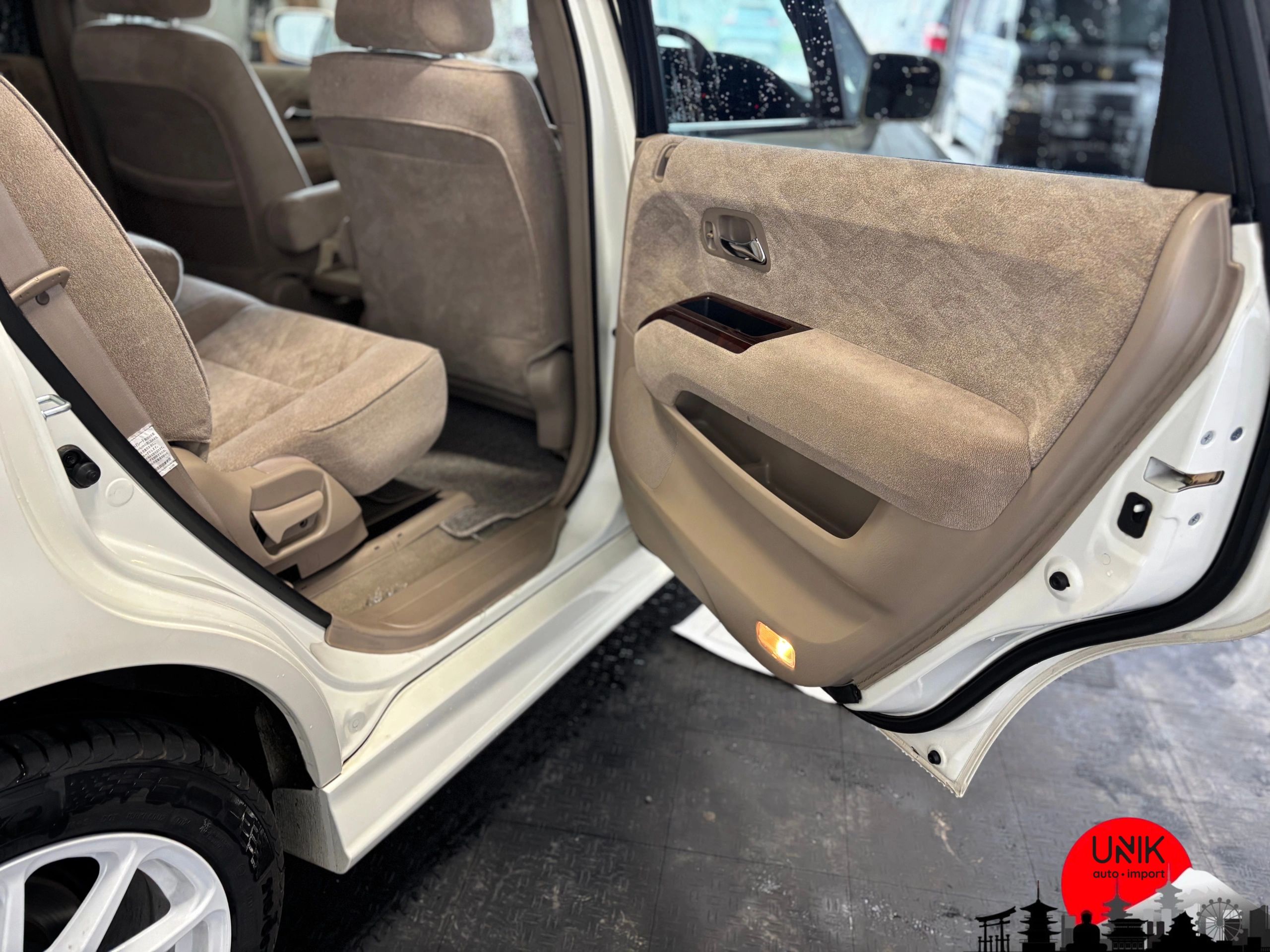 2000 Honda Odyssey JDM car for sale — photo 14 of 25