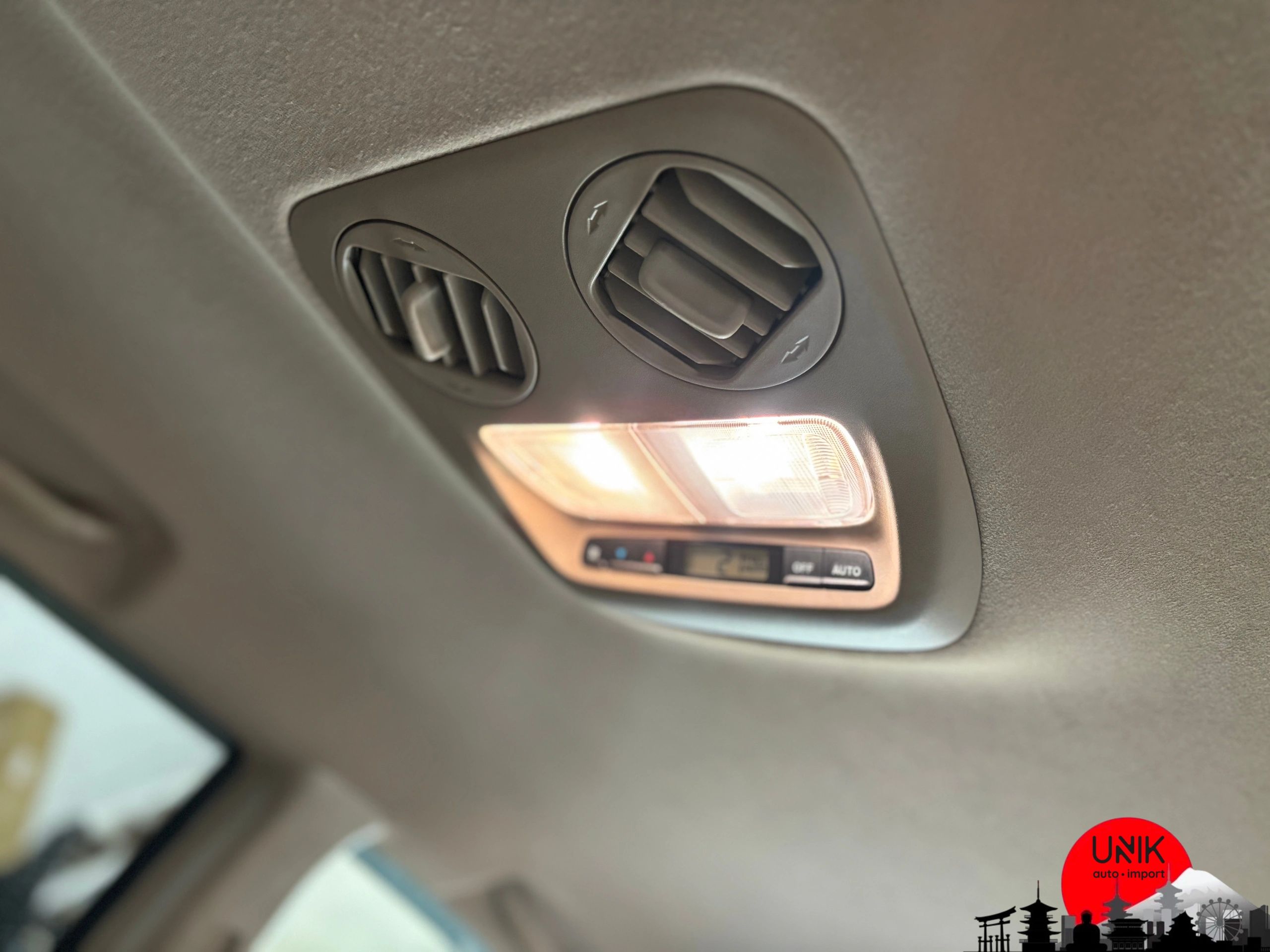 2000 Honda Odyssey JDM car for sale — photo 16 of 25