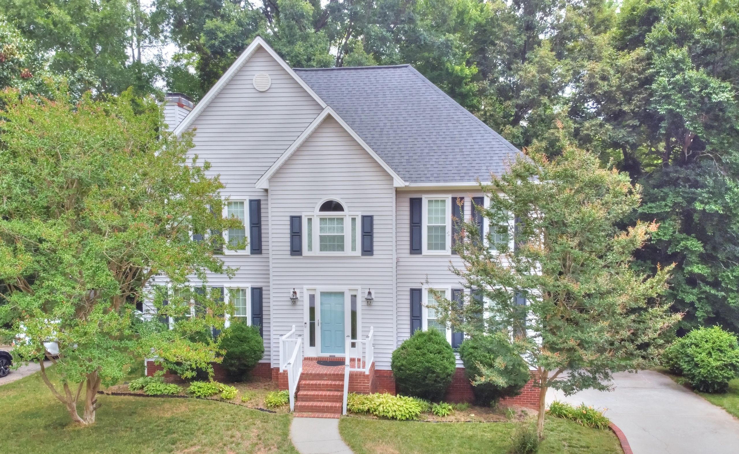 https://www3.savvycard.com/PerryDGriffin/6125-TENNYSON-DRIVE-KERNERSVILLE-NC-27284-1225894/53i9y54qm
