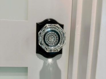 Crystal doorknobs to the bridal suite at this DFW wedding venue.
