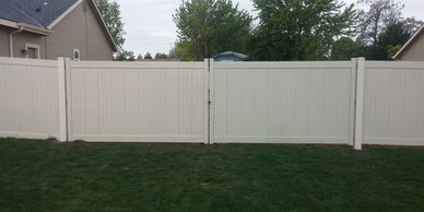 vinyl fence installation in Meridian, ID / vinyl fence installation in Boise, ID