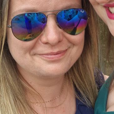 Scenic artist Charne Geyer, multi skilled carpenter and multi medium artist 