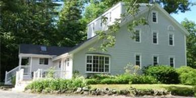 5 bedroom, 2.5 bath Colonial Saltbox in Gorham1