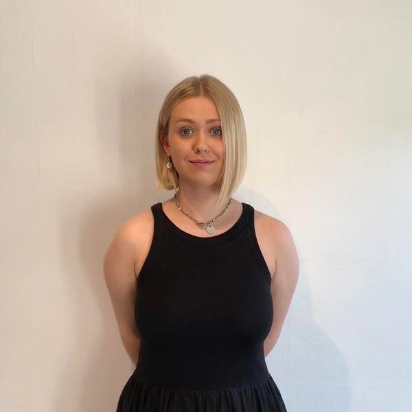 Jodie Mills senior stylist for haircuts at nu-hair local Oxford hairdresser Popham Mahogany