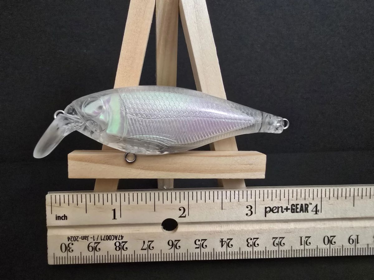 3.5" Holographic Wake bait