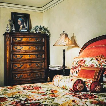 up market boutique, sanctuary bedroom, European inspiration, Beaux-arts La Bella Bella poc