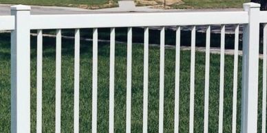 Omaha Fence Contractor with Pacific Diamond Vinyl Fence.
