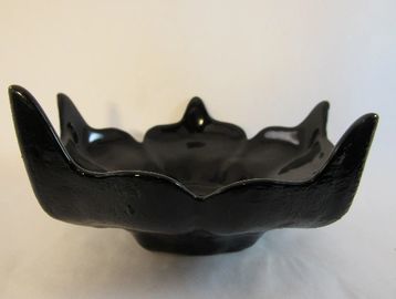 This listing is for ONE vintage Viking Stockholm Lotus bowl.  It is a Wayne Husted design produced i