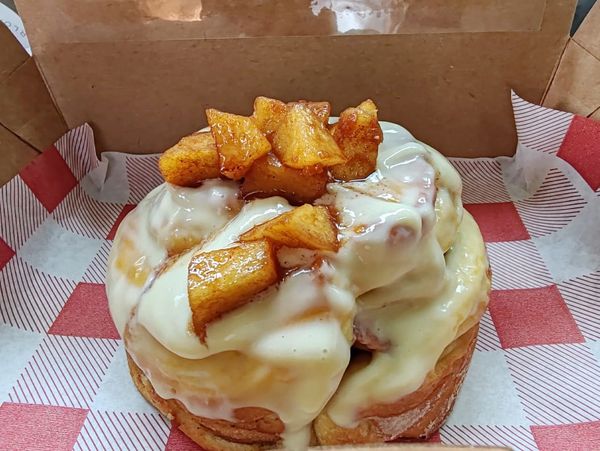 Apple cinnamon roll
