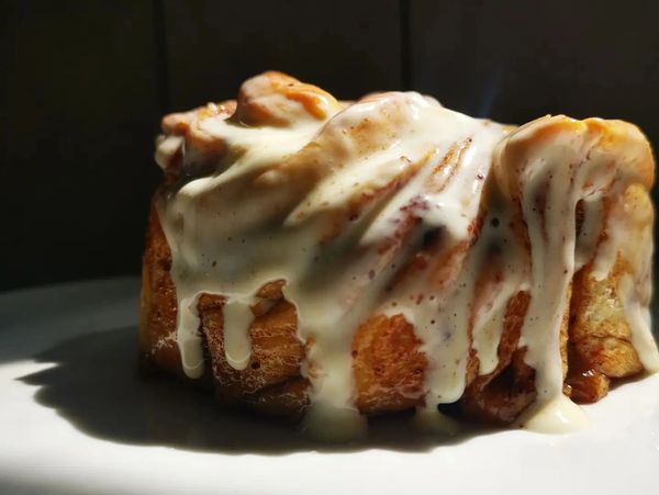Rollo de canela y guayaba