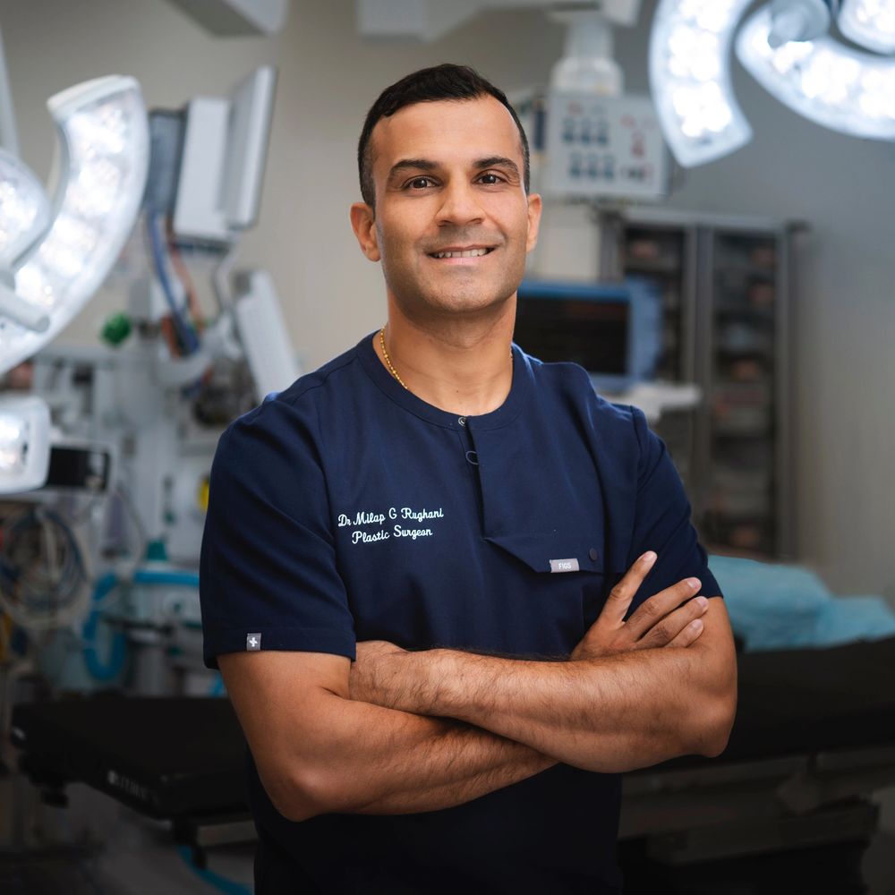 Operating theatre with Dr Milap Rughani Plastic Surgeon