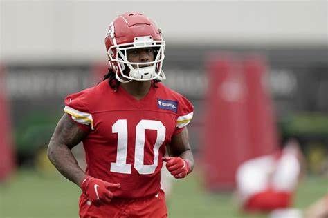 Chiefs RB Pacheco, a 7th-rounder, making most of his chances