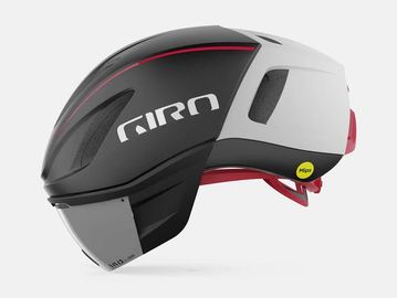 With an attachable visor, advanced protection offered with MIPS and aerodynamic technology built in